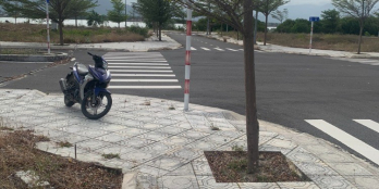 Bán đất full thổ cư MT Nguyễn Tất Thành - CR, view đầm - gần biển gần sân bay CR