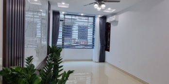 BÁN NHÀ LÔ GÓC TRUNG TÂM CẦU GIẤY-3THOÁNG – 02 Ô TÔ TRÁNH - VỈA HÈ - NHÀ ĐẸP