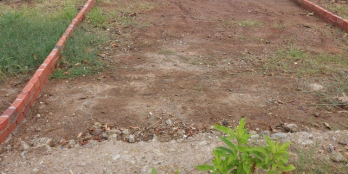 bán lô đất 2 mặt tiền trước sau.dt 175m2 giá 2,1 tỷ thương lượng.lh:0935,521,383