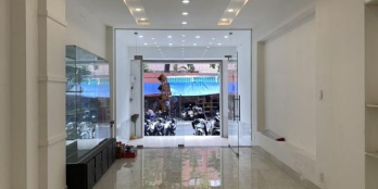 Bán nhà mặt tiền đường 3/2 Phường 14, Quận 10