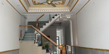 Bán căn nhà 1 trệt 2 lầu gần nhà hàng Eros Palace, đường thông ô tô