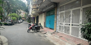 PHÂN LÔ HỒNG HÀ- Ô TÔ VÒNG QUANH- VỈA HÈ - CỰC GẦN PHỐ.