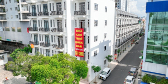 BÁN NHÀ MẶT TIỀN ĐƯỜNG ,THUẬN TIỆN KINH DOANH VÀ MỞ VĂN PHÒNG.(CK 10%/CĂN