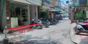 Bán nhà phố Giải Phóng Đối Diện Bệnh Viện Bạch Mai DT 65m2 x 5 tầng,MT 5m