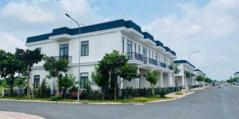 Chính chủ bán gấp nhà SHR, 120m2, mặt tiền Tl8 Đức Hoà,cách cầu Vượt Củ Chi 300m