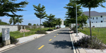 BÁN GẤP ĐẤT NGAY CHỢ CẨM LONG 200M2 10x20 THỔ CƯ ĐƯỜNG 10M GIÁ 650TR SHR