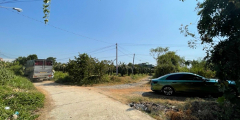 tôi cần bán mảnh đất 4600m2 ở mương máng ngay khu công nghiệp hàm kiệm