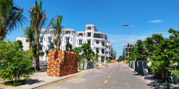 Nhà mới xây có hồ bơi, công viên, bãi đỗ xe ngay Vườn Lài, An Phú Đông có SHR