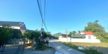 Bán Đất tặng nhà cấp 4 hot đẹp như Ngọc Trinh giá rẻ kv Ninh Giang,Ninh Hòa ,