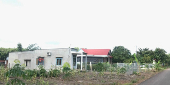 Tôi cần bán lô đất vườn của nhà mặt tiền lớn ngang 46m