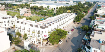 Bán Shophouse 4 mặt tiền, đối diện chợ, có sổ hồng riêng, TP. Dĩ An