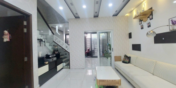 TÂN BÌNH, khu VIP phường 1, đường Bùi Thị Xuân, 81m2, 5 tầng, bề ngang 5.6m, chỉ