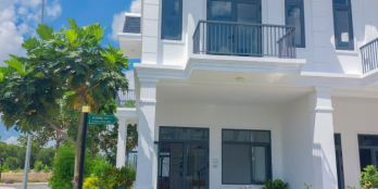 kẹt tiền mùa dịch nên cần bán gấp nhà trong KDC