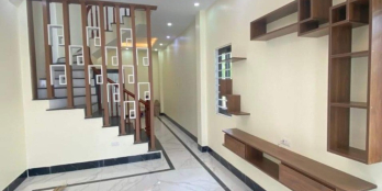 Bán nhà Di Trạch, phố Nhổn 35M2 x 5 Tầng, ô tô đỗ gần, tiện ích tốt