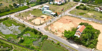 Hiếm có khó tìm - Đất phố giá quê