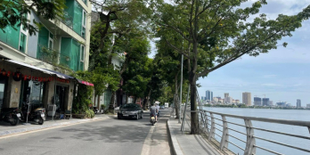 Cần Bán nhà mặt phố Hồ Tây, Trích Sài, Hà Nội 105m2, 6.7m mặt tiền