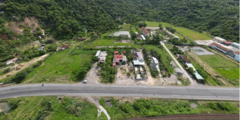 Hiện tại em cần ra nhanh 3 lô liền kề mặt tiền quốc lộ 1A (chân núi Đá Bia)