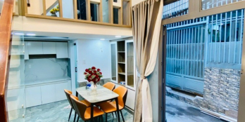 NHÀ MỚI, TẶNG FULL NỘI THẤT– HẺM THÔNG KHU NAM LONG – RA VINCOM 5 PHÚT – 3,05TỶ