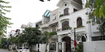 Cho thuê biệt thực Nam Thiên 1 Phú Mỹ Hưng giá tốt 1.6k/ tháng