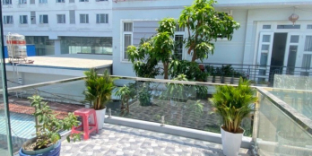 Cần bán 2 căn nhà cùng 1 lúc , trên đường Huỳnh tấn phát ,phú xuân . hẻm xe hơi.