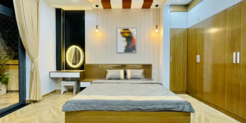 Nhà mặt tiền nguyễn sơn bán 1 trệt 4 lầu tích hợp thang máy DTSD 450M2