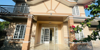 Bán căn nhà nhỏ xinh đi kèm với lô đất thiệt bự ở Lê Hồng Phong – F4 – Đà Lạt gi