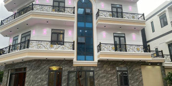 Bán Căn Nhà 1 trệt 2 lầu nằm vị trí góc 2 mặt tiền ngay uỷ ban phường bình chuân