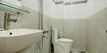 Nhà chính chủ bán gấp dt 5x20 có thang máy DTSD 350M2