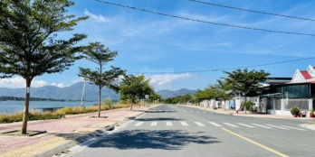 Bán đất tái định cư K8 Bãi Dài Cam Lâm full thổ cư giá 9 tỷ. LHCC: 0909277255