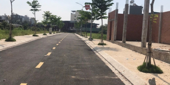 Bán gấp 2 lô đất đường Vườn Lài,An Phú Đông,Q12,cách chợ 300m,80m2 giá 2,2 tỷ.