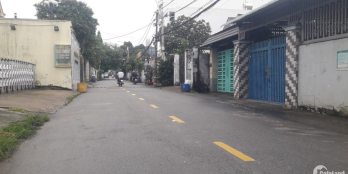 Bán nhà quận 9, xây 1 trệt 4 lầu, ngang 6 dài 35m, đang kinh doanh, SHR