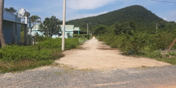 Hót: 80 m2, sẵn 58.6 m2 thổ cư, Cây Thông Ngoài, Sát Resort Quảng Châu, TQ