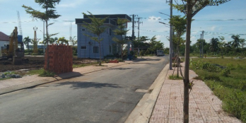 Còn 2 lô duy nhất 5x20(100m2) sổ hồng riêng dân cư đông đúc đất đẹp không mồ mã