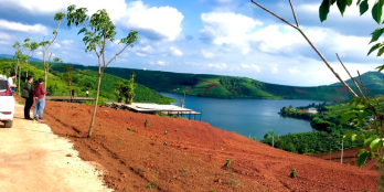 Cần bán 500m2 đất view hồ tại Bảo Lộc , sổ sẵn , cách DT725 chỉ 300m giá 1,8t/m2