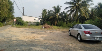 ĐẤT GÓC 2 MẶT TIỀN ĐƯỜNG NHỰA GẦN MÁI ẤM ĐỨC QUANG