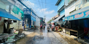 MẶT TIỀN CHỢ ĐIỀU LONG BÌNH, DT 6.4X29, GIÁ 8.5 TỶ (DÃY TRỌ PHÍA SAU), FULL THỔ