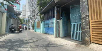 BÁN NHÀ HXH PHẠM HỮU LẦU, CN 300m2 (8,4 X 36) Ở + CT. CHỈ 10.6 TỶ.TL