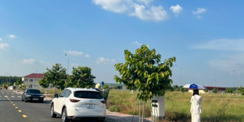 Cần bán nhanh lô đất gần chợ, khu công nghiệp, giá thấp hơn khu vực