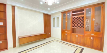 NHÀ MẶT TIỀN BÁN GẤP LIỀN KỀ ĐƯỜNG TĨNH LỘ 10 DTSD 350M2.CÓ THANG MÁY.