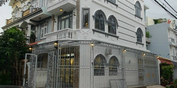 Biệt thự phố 2 mặt tiền 6x15m, 1 trệt 3 lầu sân thượng đường Huỳnh Tấn Phát