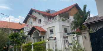 Bán gấp biệt thự hồ bơi 1600m2 phường Thảo Điền Quận 2 giá 68tr/m2