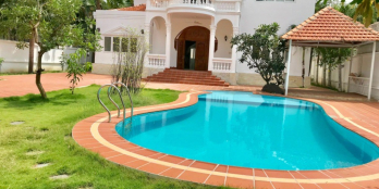 BÁN BIỆT THỰ ĐƯỜNG XUÂN THỦY, THẢO ĐIỀN, DT GẦN 800M2(25X30M), GIÁ CHỈ 83 TỶ