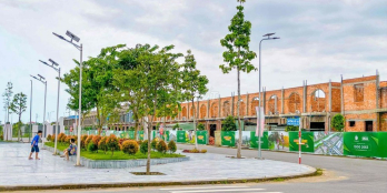 Chính chủ bán lại nhà phố 1 trệt 1 lầu đường số 4 KĐT 5A giá 3,15 tỷ SHR