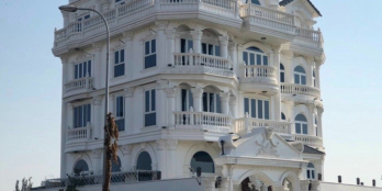 Bán biệt thự sân vườn compound đường Trần Não - 14 x 16.5- trệt lầu áp mái giá 4