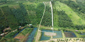 Cách trung tâm 2km,đường đi trên sổ,sổ sách đầy đủ,thế đất đẹp,ô tô đến tận đất.