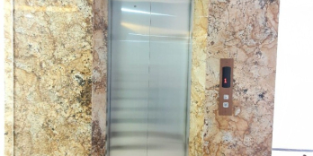 Bán tòa nhà văn phòng 6 Tầng 100m2 thông sàn tại Cầu Giấy