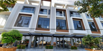 Bán nhà phố biển Phan Thiết - Mặt tiền đường nhựa, kinh doanh, buôn bán tốt.