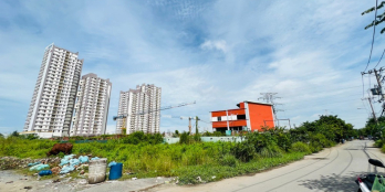 Bán nhà mặt tiền ngay trung tâm quận Bình Tân nằm ngay Kinh Dương Vương nối dài.