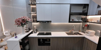 Bán Nhà Cầu Giấy Nhỉnh 5 Tỷ Mới Cực Đẹp,Ô Tô Vào Ngõ, Full Nội Thất