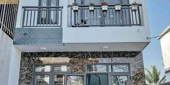 Nhà mới xây , hẻm ô tô, 80m2 /2PN/ 620 triệu/ sổ riêng_ngã tư Hóc Môn